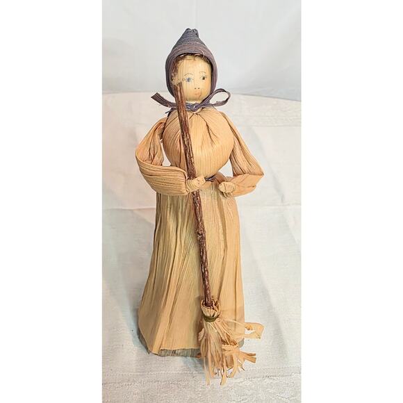 Vintage Corn Husk Doll Woman w/Broom Blue Head Covering 8" Tall - Picture 1 of 5